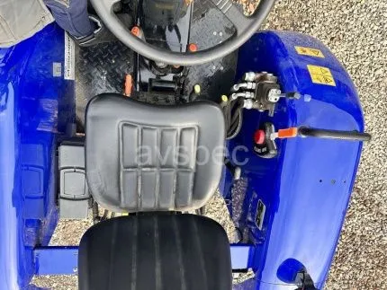 Трактор LOVOL TE 244 без кабины c погрузчиком